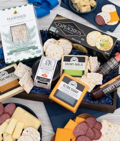 luxury-cheese-sausage-and-crackers-basket